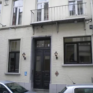 georges-v.brusselshotelsbook.com/